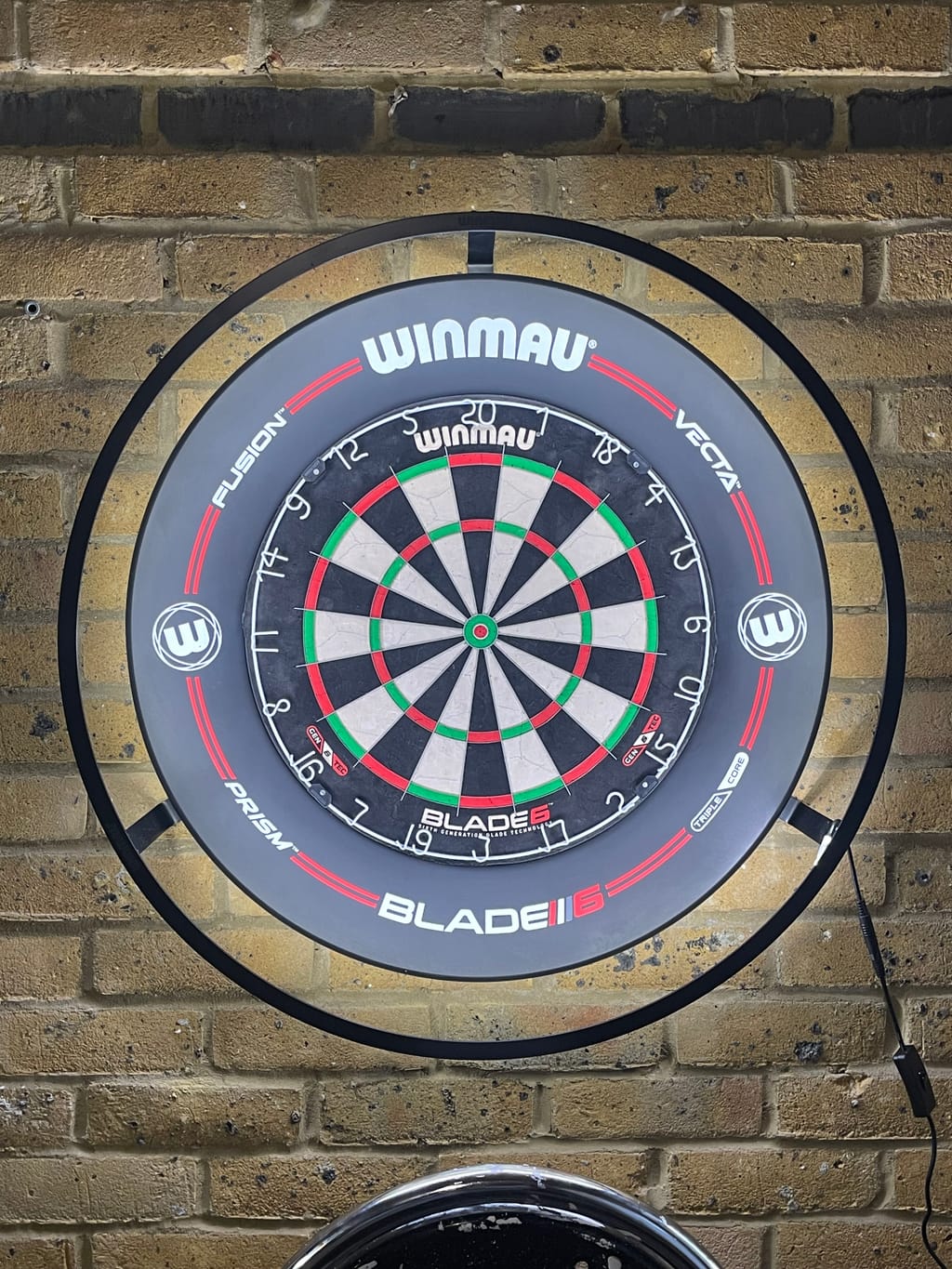 Winmau Blade 6 + Winmau Plasma + Winmau Pro-Line Surround Bundle (Winmau Blade)